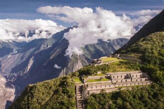 Discovering the Lost City of the Incas: Trekking to Choquequirao