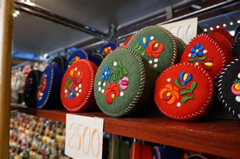 Exploring the Vibrant Arts and Crafts of Hungarian Markets