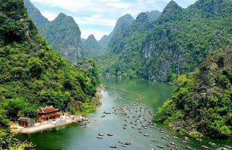 A Journey through the Natural Beauty of Ninh Binh, Vietnam